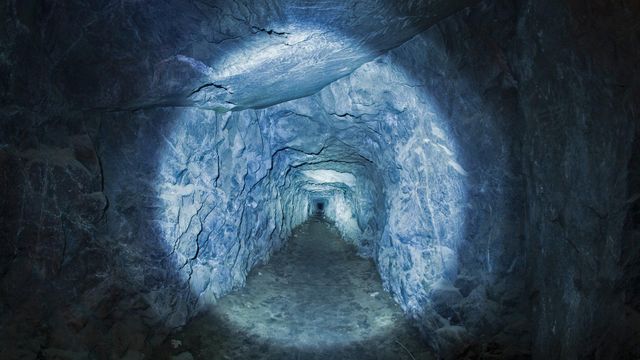 优胜美地国家公园灵感点附近的隧道，美国加利福尼亚州