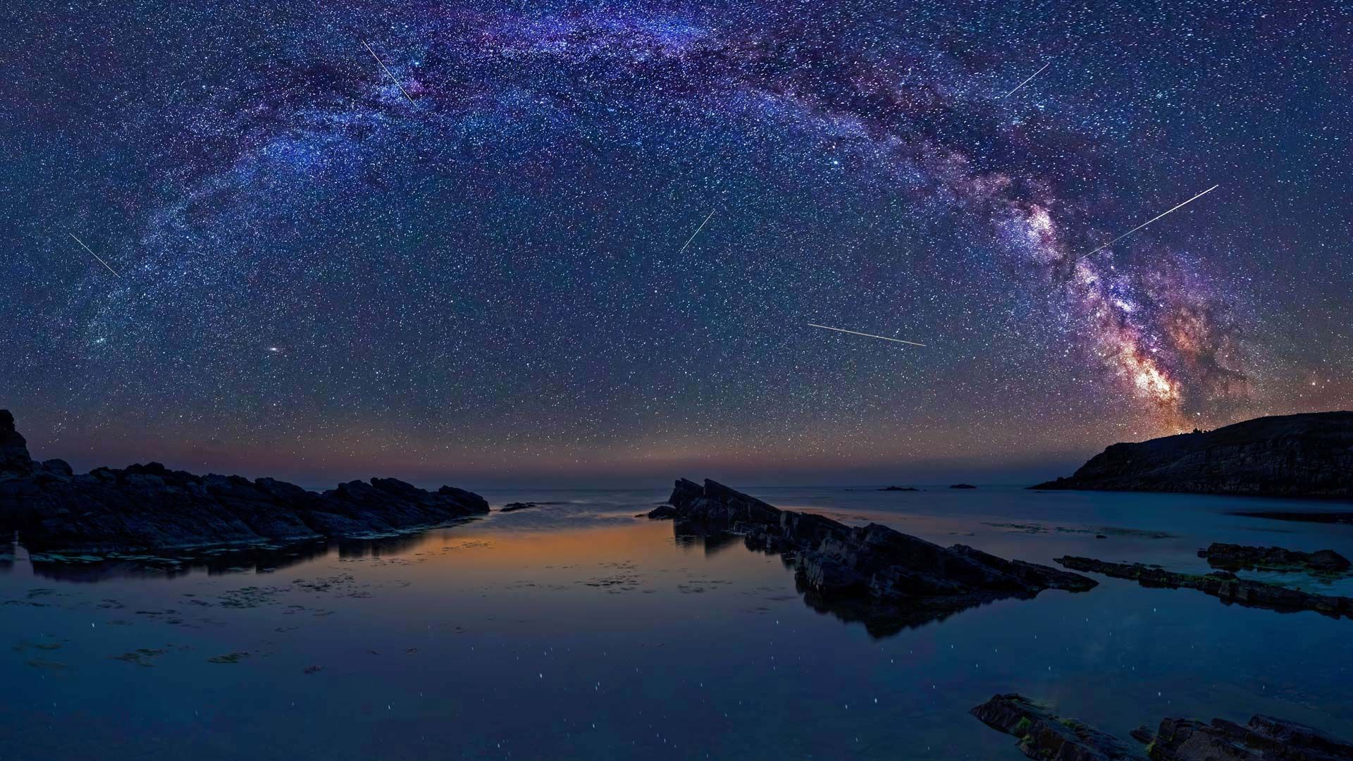 锡内莫雷茨村上空的英仙座流星雨，保加利亚