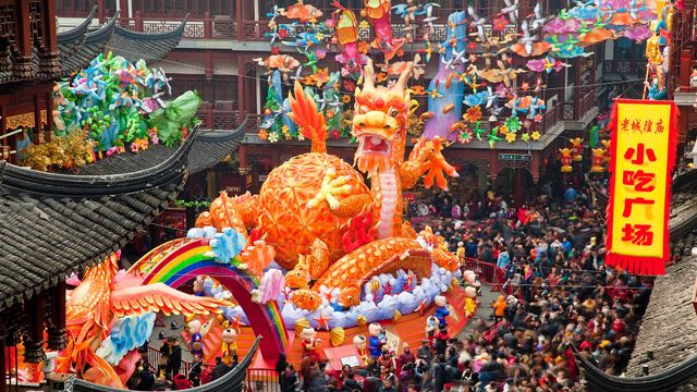 百节年为首，寻找那丢失的“年味儿”。谁说我们年轻人不懂传统？